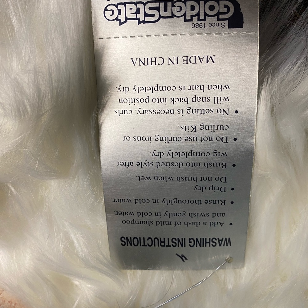 Wig - Picture 5 of 5